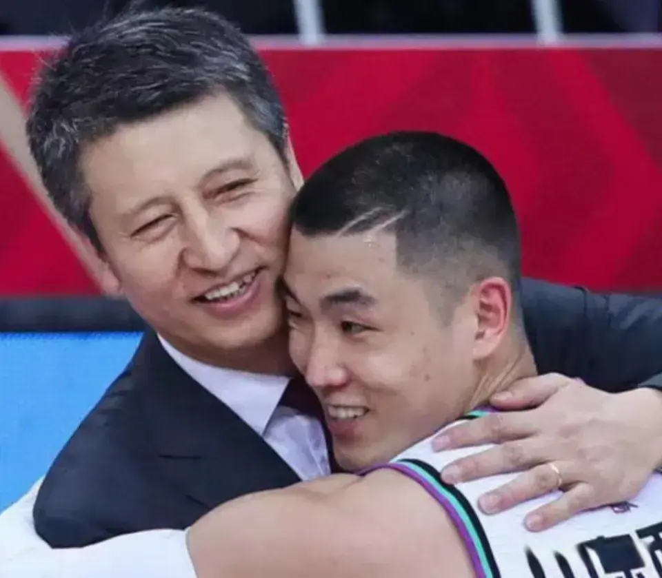 韩国主帅对, 高诗岩疯狗 韩国主帅对, 高诗岩疯狗